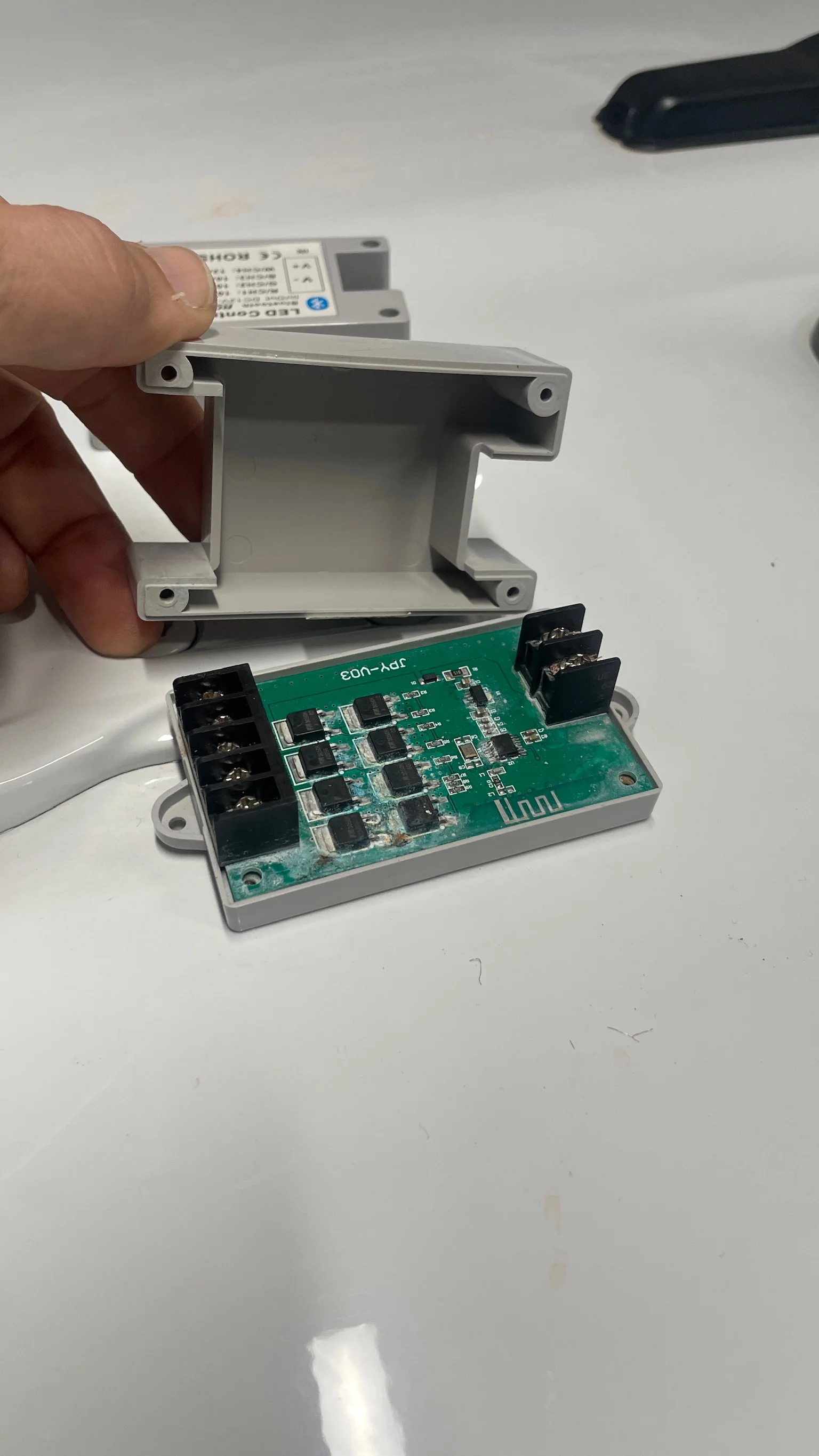 LYT Bluetooth controller